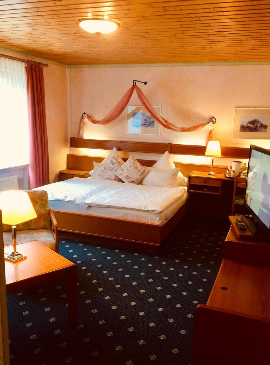 Landhotel Am Wenzelbach Prüm Extérieur photo